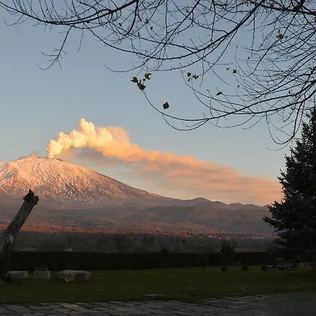Hotel La Fucina Di Vulcano