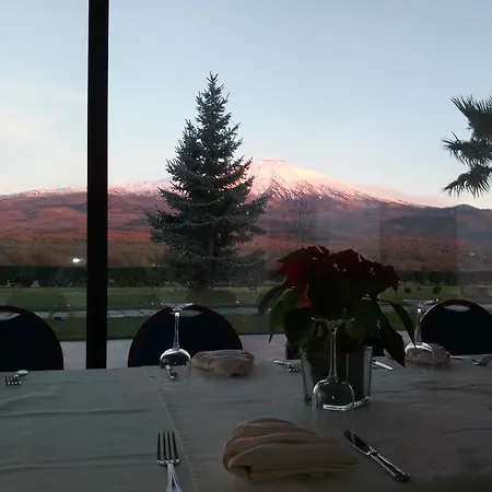 La Fucina Di Vulcano 3*