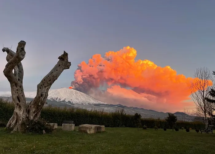Ξενοδοχείο La Fucina Di Vulcano 3*